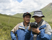測(cè)繪戰(zhàn)士在青海,山下的測(cè)繪尖兵